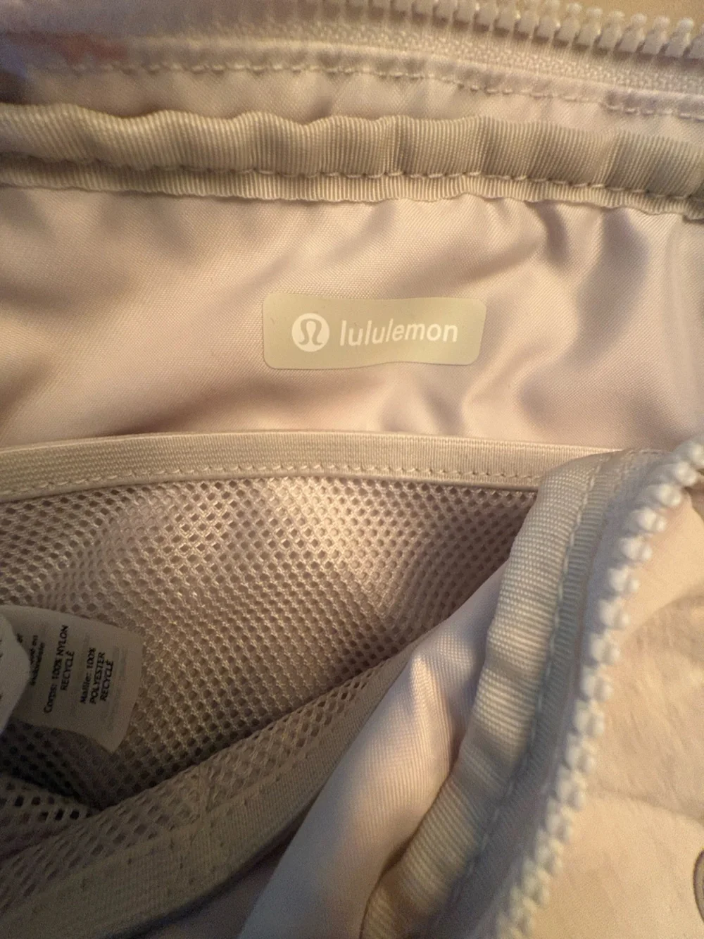 Lululemon Everywhere Belt Bag Cream/Silver